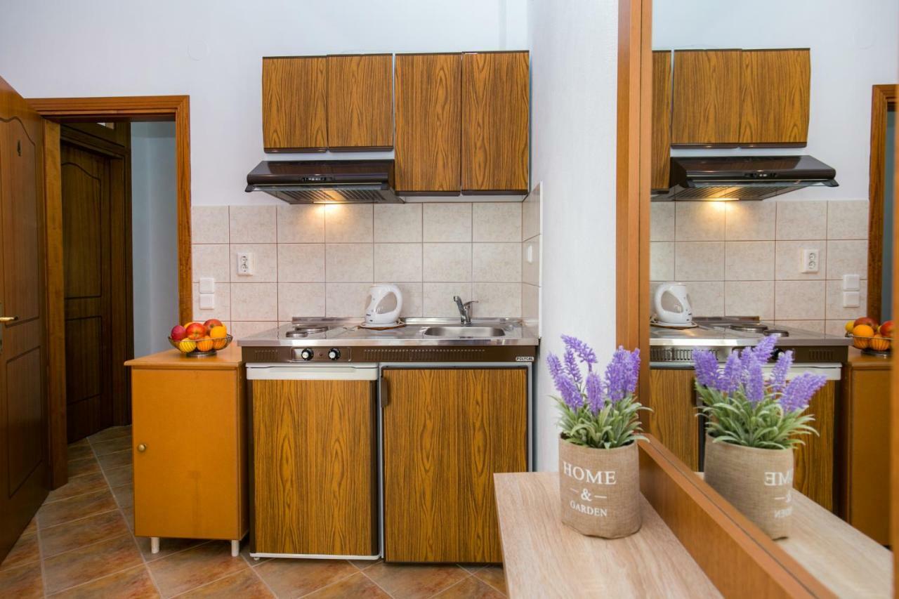 Studios Anastasios Потос Экстерьер фото